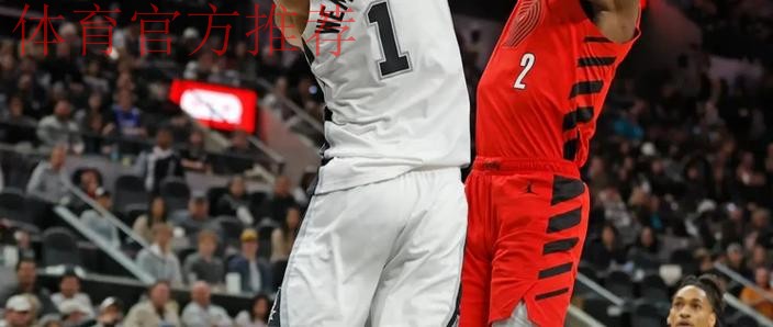 文班亚马中路持球 弧顶干拔三分命中 文班亚马中路持球 弧顶干拔三分命中